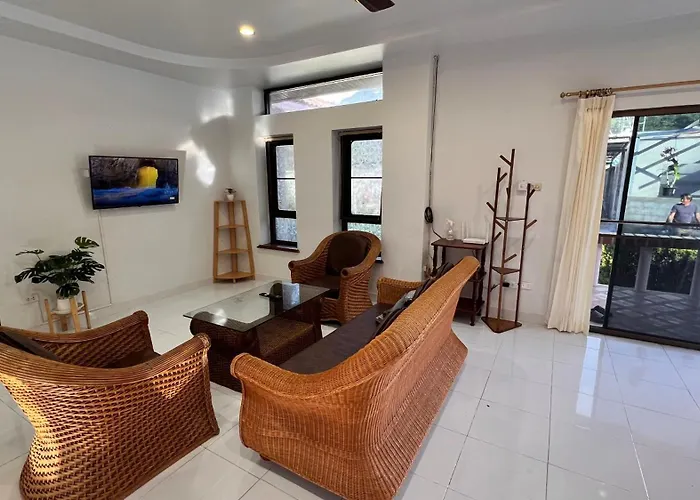 B&G Home